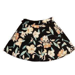 Women mini decree skirts